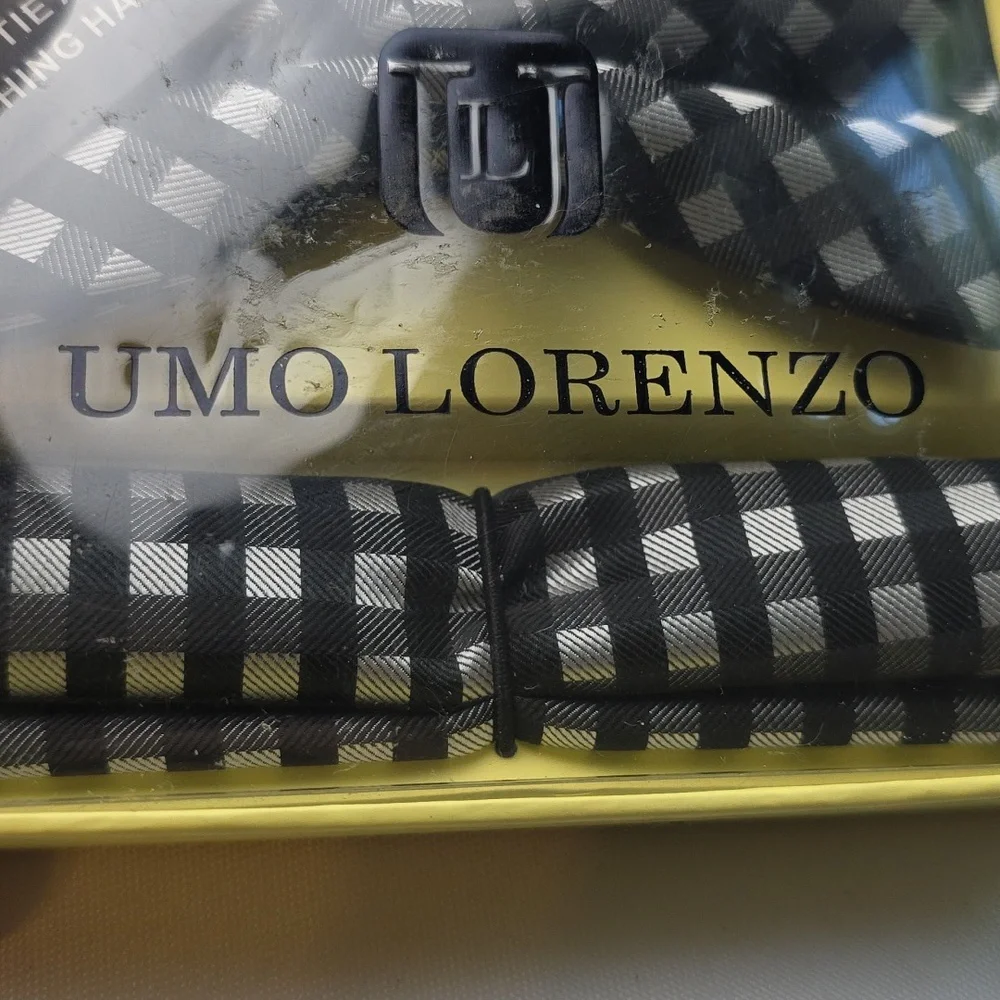 NEW‎ Umo Lorenzo 2 Boxed Sets Bowtie/Hanky Blk/White & Red/Blue Plaid
